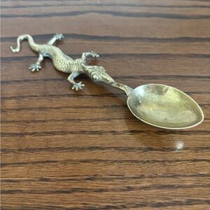 Gold tone Lizard decorative Spoon for Reptile Enthusiasts brass